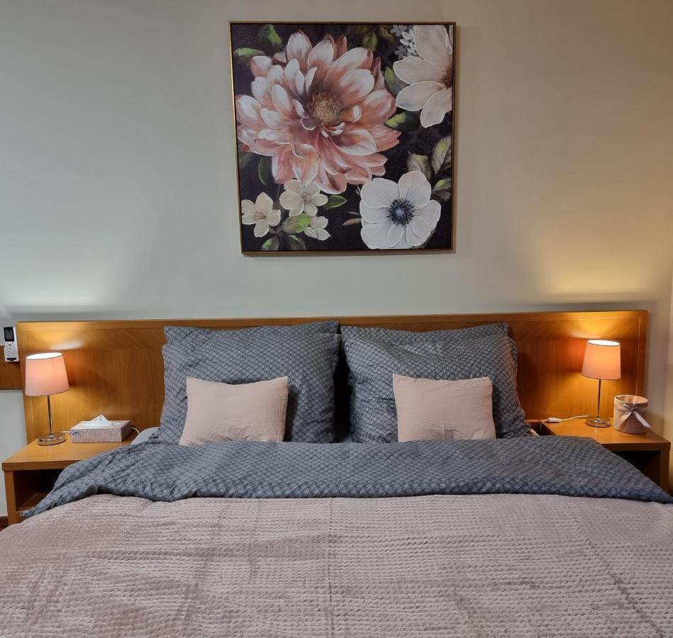 Relax Wellness Studio Hajduszoboszlo Apartment Bagian luar foto