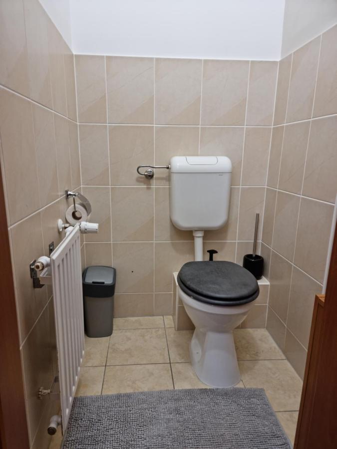 Relax Wellness Studio Hajduszoboszlo Apartment Bagian luar foto